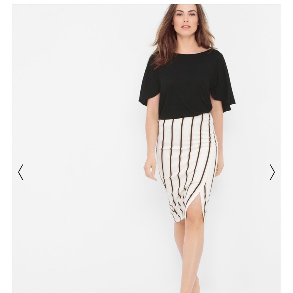 Like new! Super cute stripe skirt